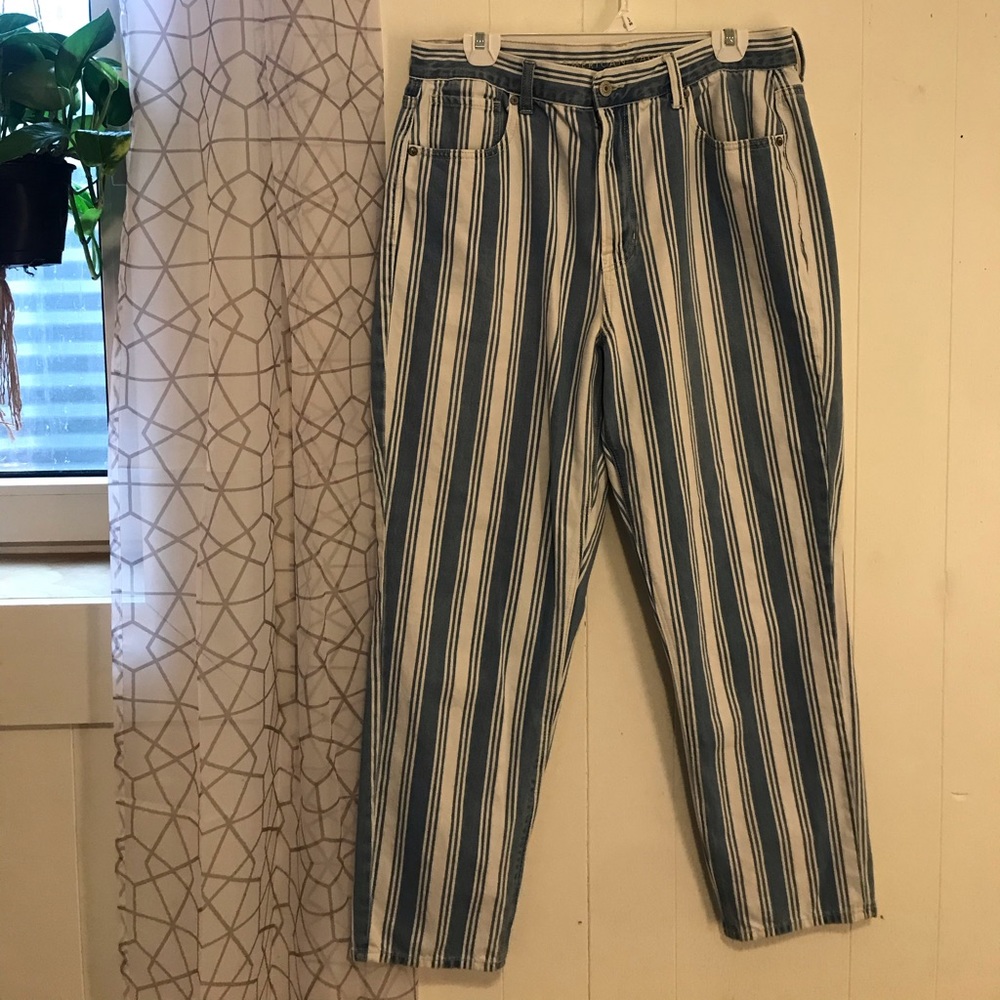American Eagle Stripped Mom Jeans